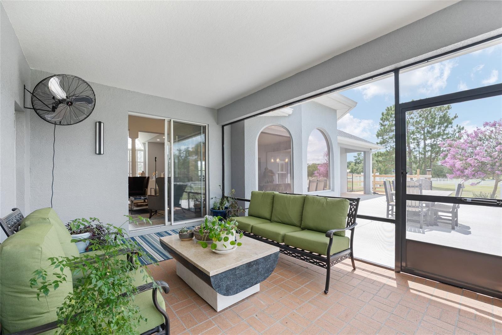 LEXINGTON DOWNS - Residential