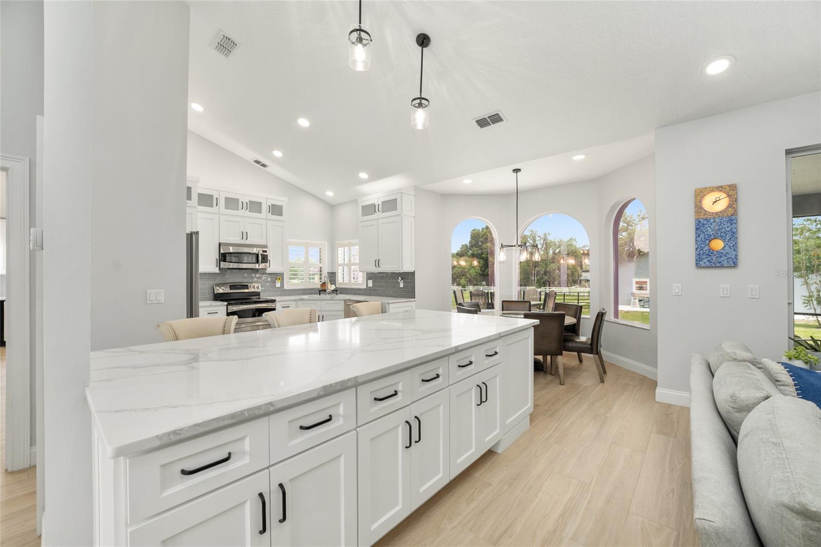 LEXINGTON DOWNS - Residential