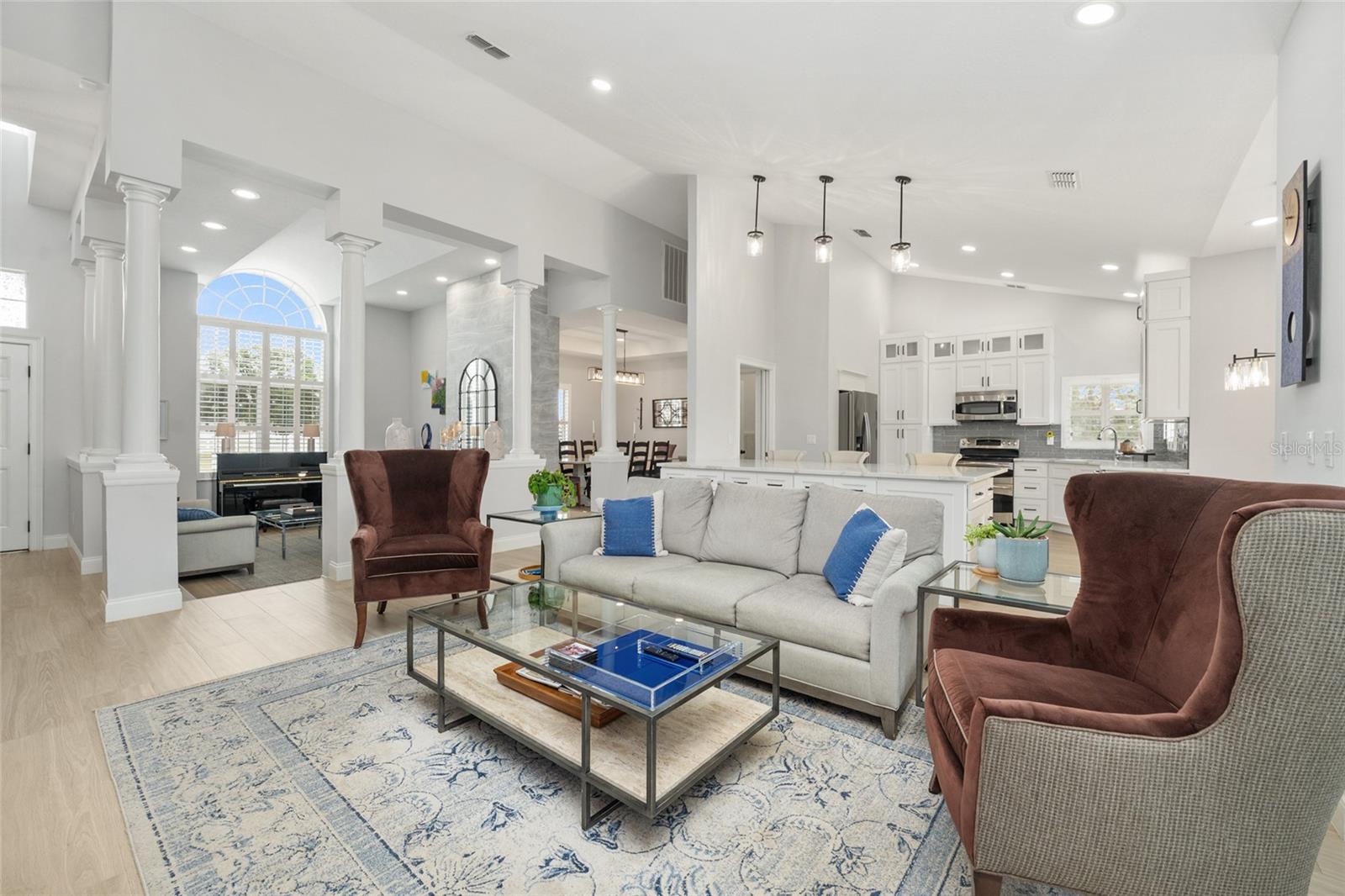 LEXINGTON DOWNS - Residential