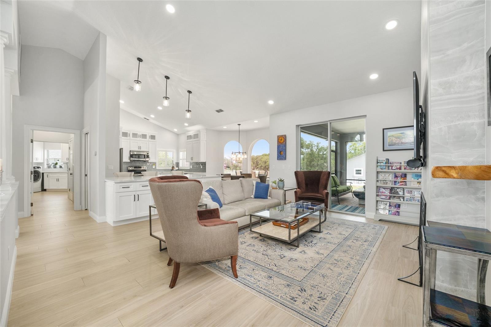 LEXINGTON DOWNS - Residential