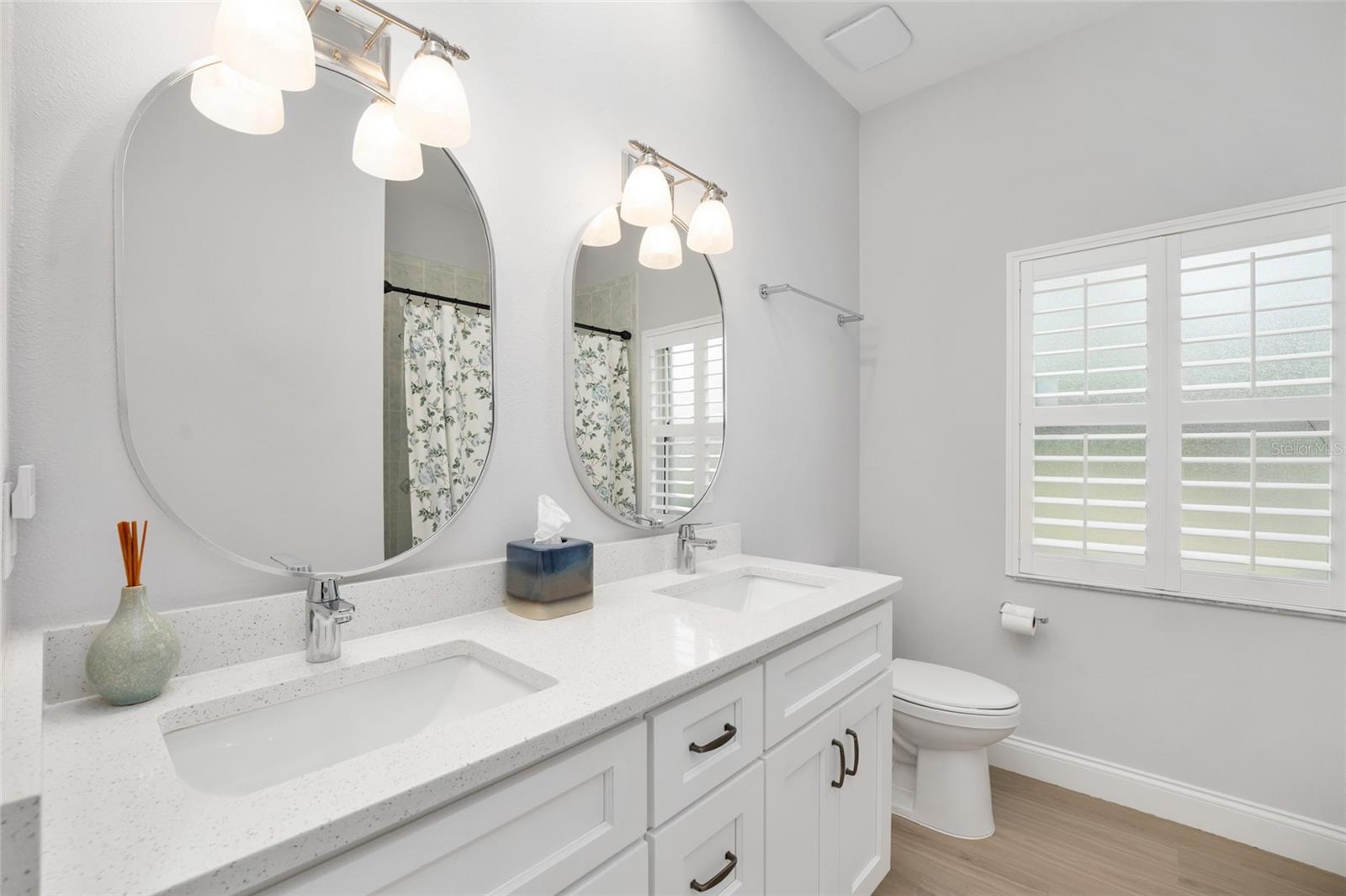 LEXINGTON DOWNS - Residential