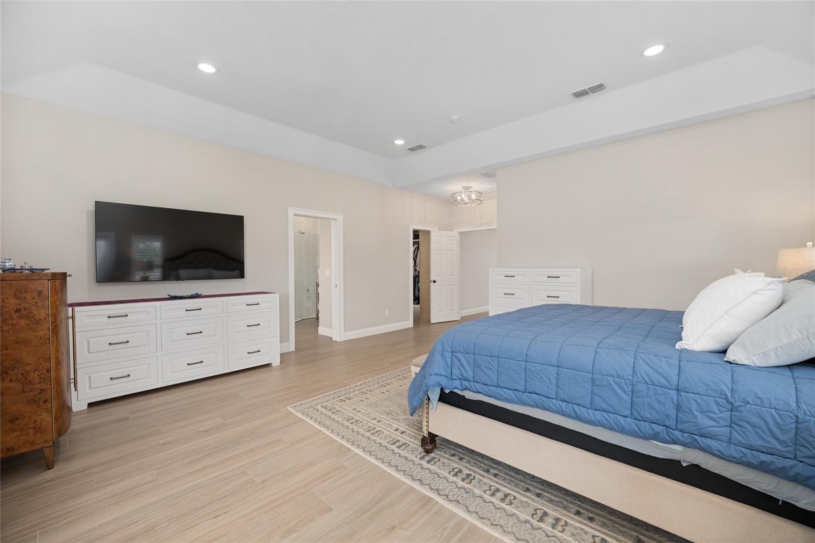 LEXINGTON DOWNS - Residential