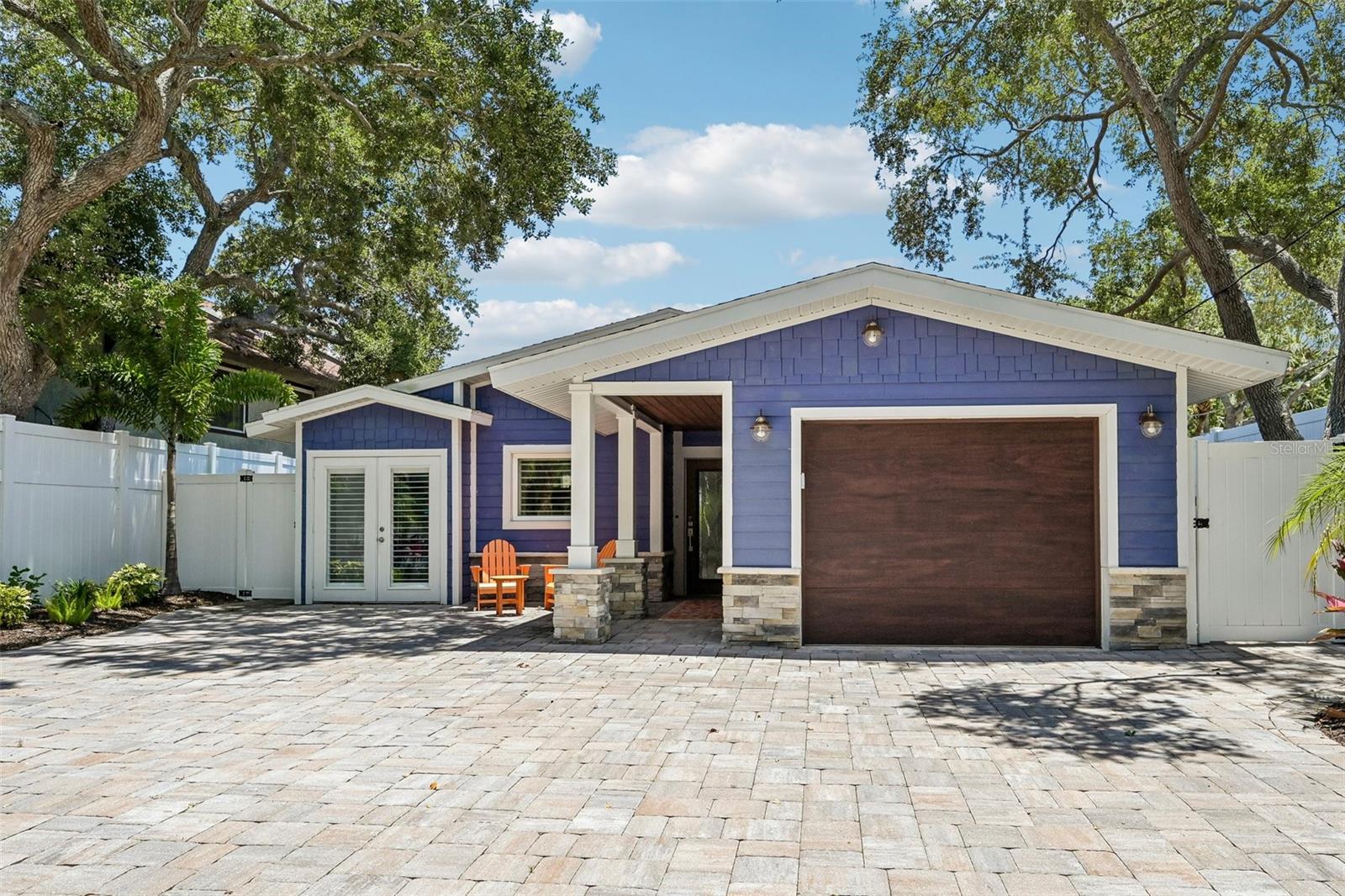 SIESTA BEACH - Residential