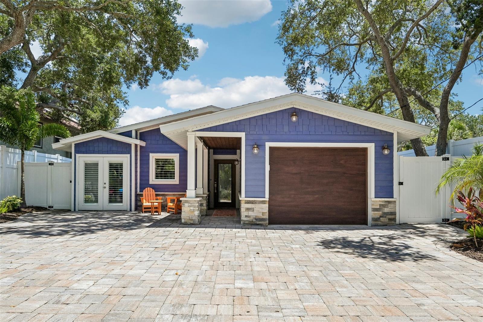 SIESTA BEACH - Residential