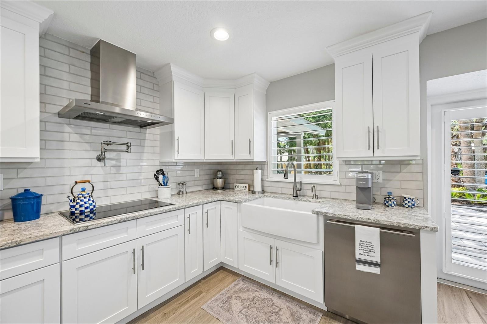 SIESTA BEACH - Residential