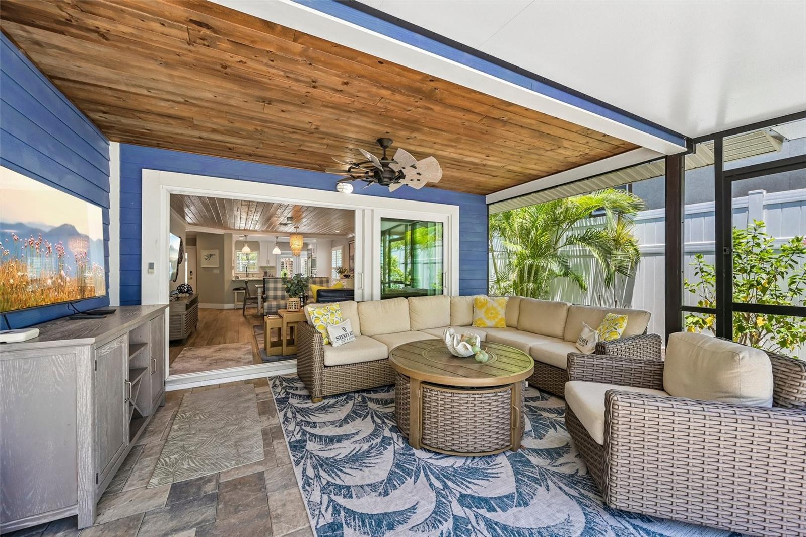 SIESTA BEACH - Residential
