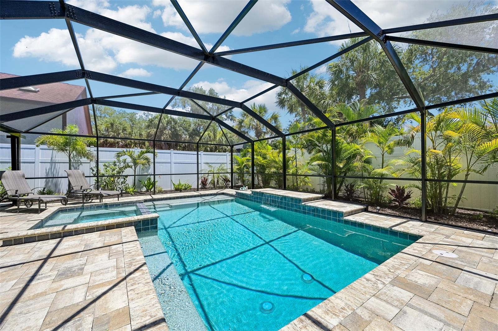 SIESTA BEACH - Residential