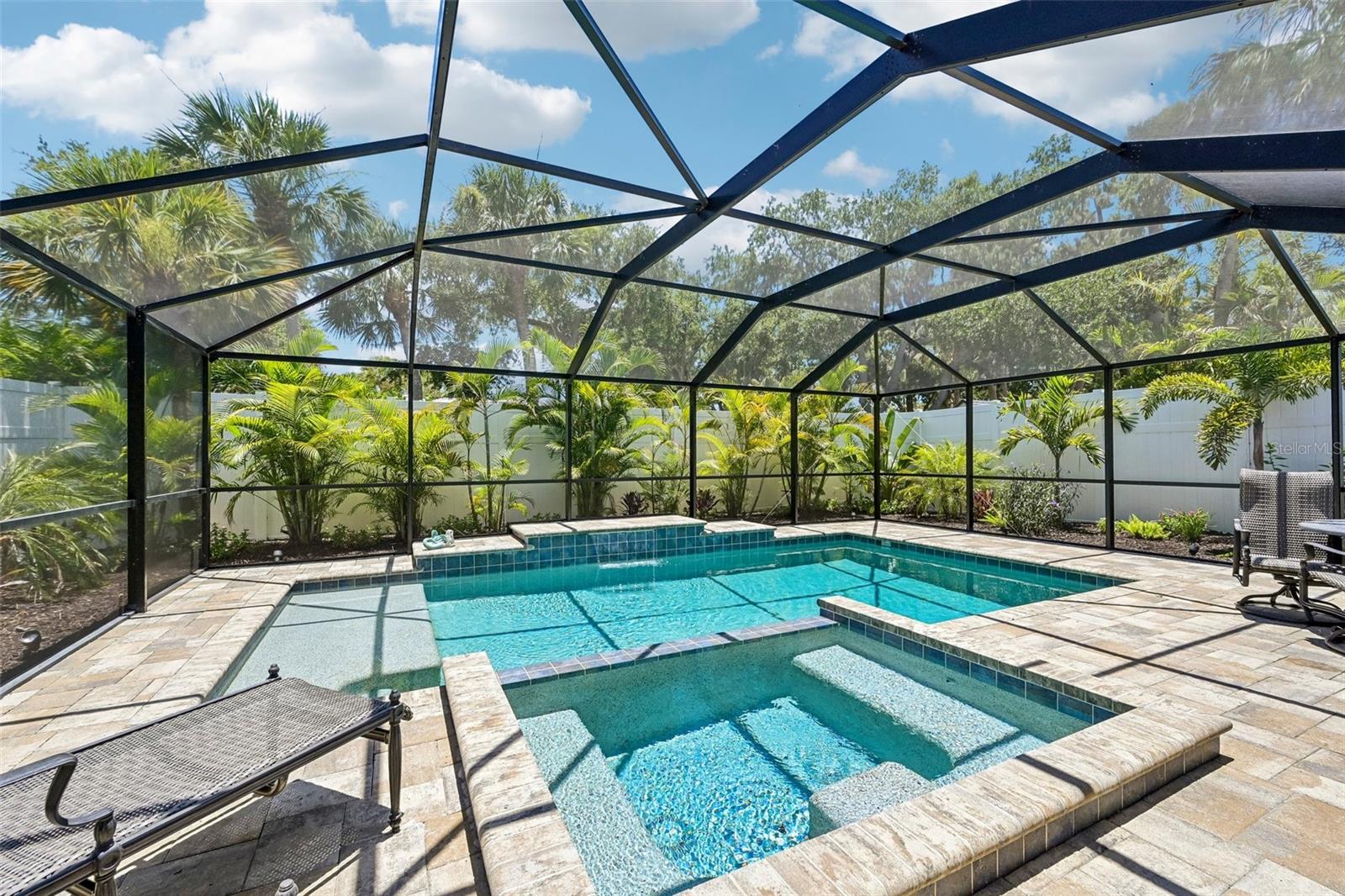 SIESTA BEACH - Residential