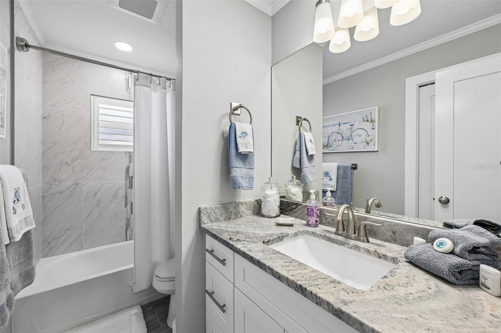 SIESTA BEACH - Residential