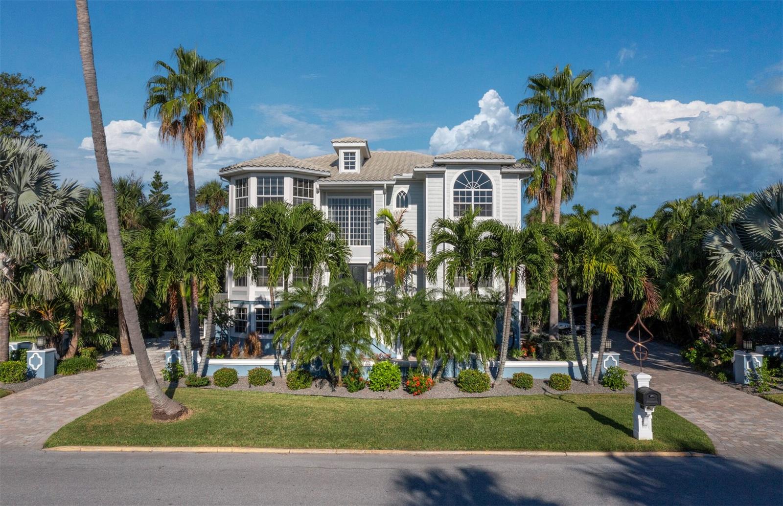 LONGBEACH ON LONGBOAT KEY - Residential