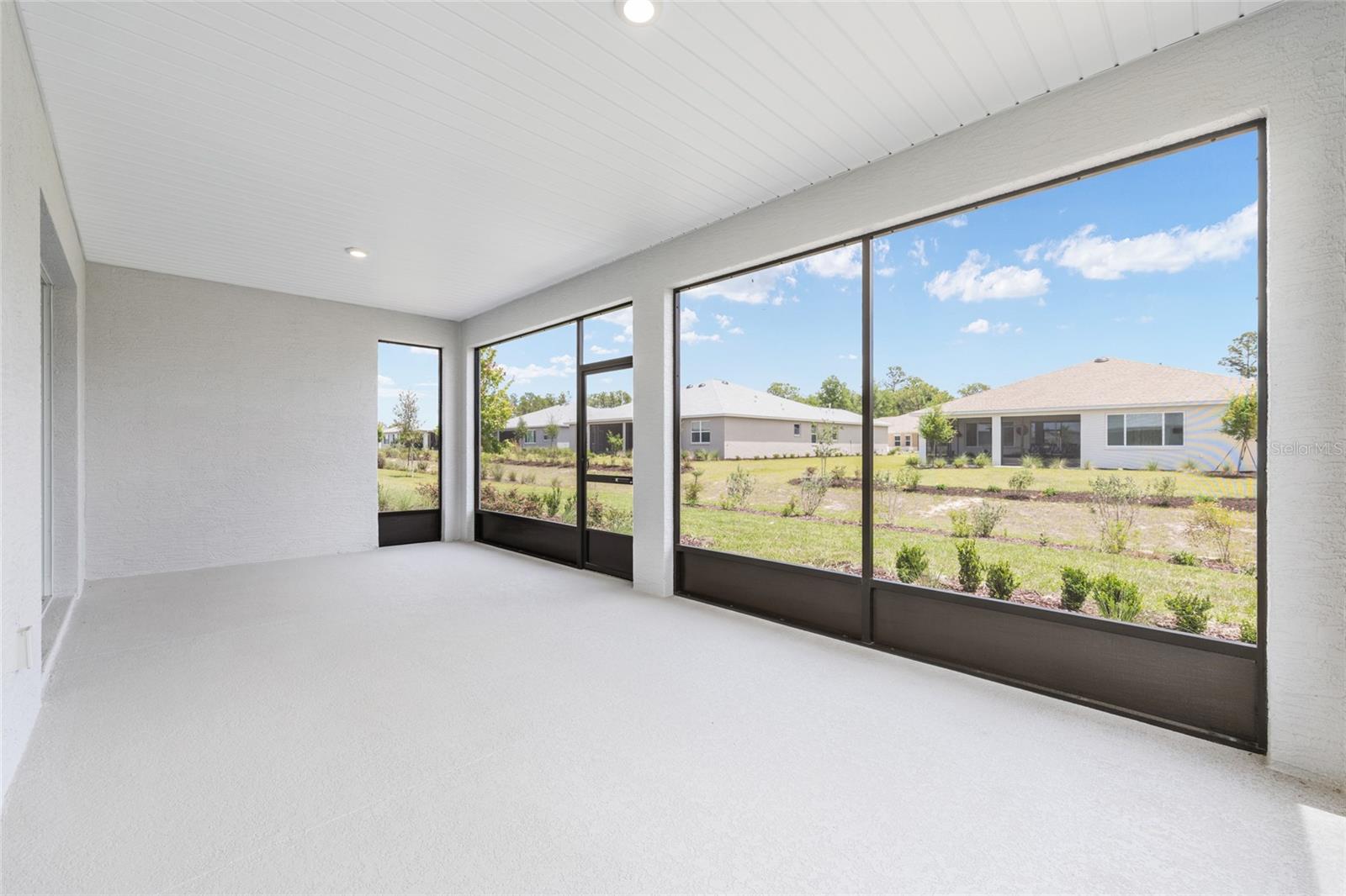 ON TOP OF THE WORLD - Residential