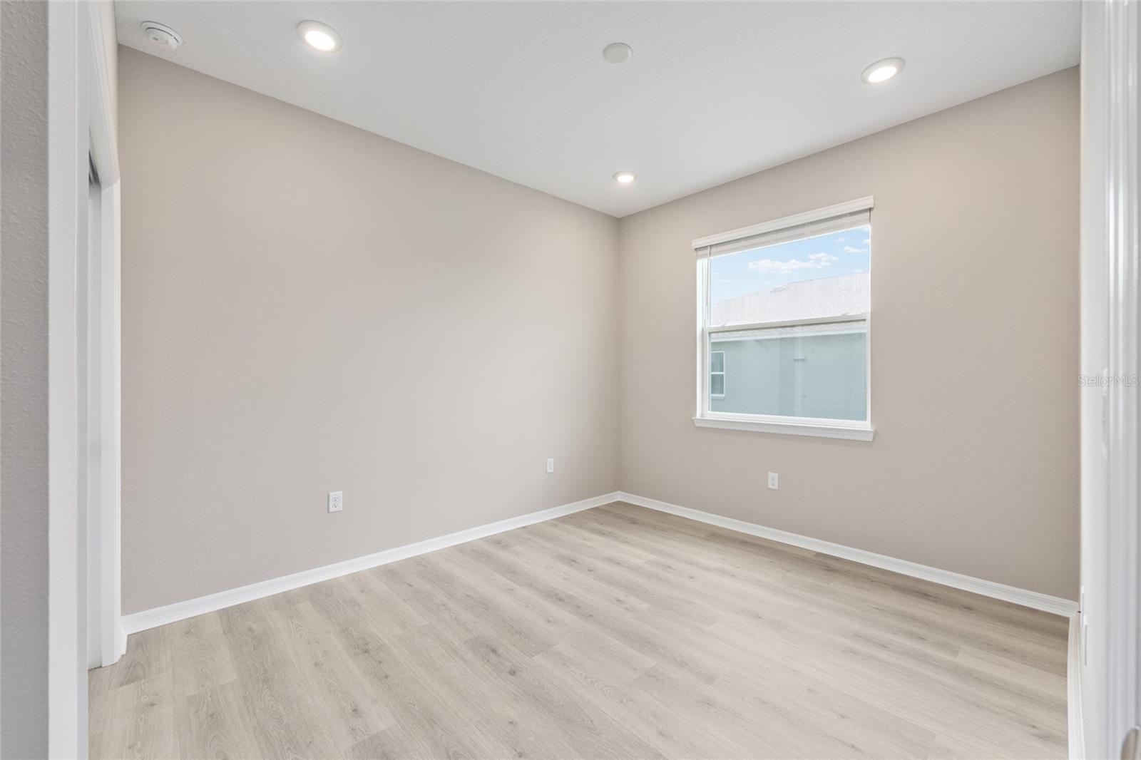 ON TOP OF THE WORLD - Residential
