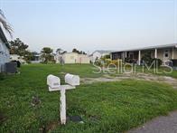 HOLIDAY PARK - Land