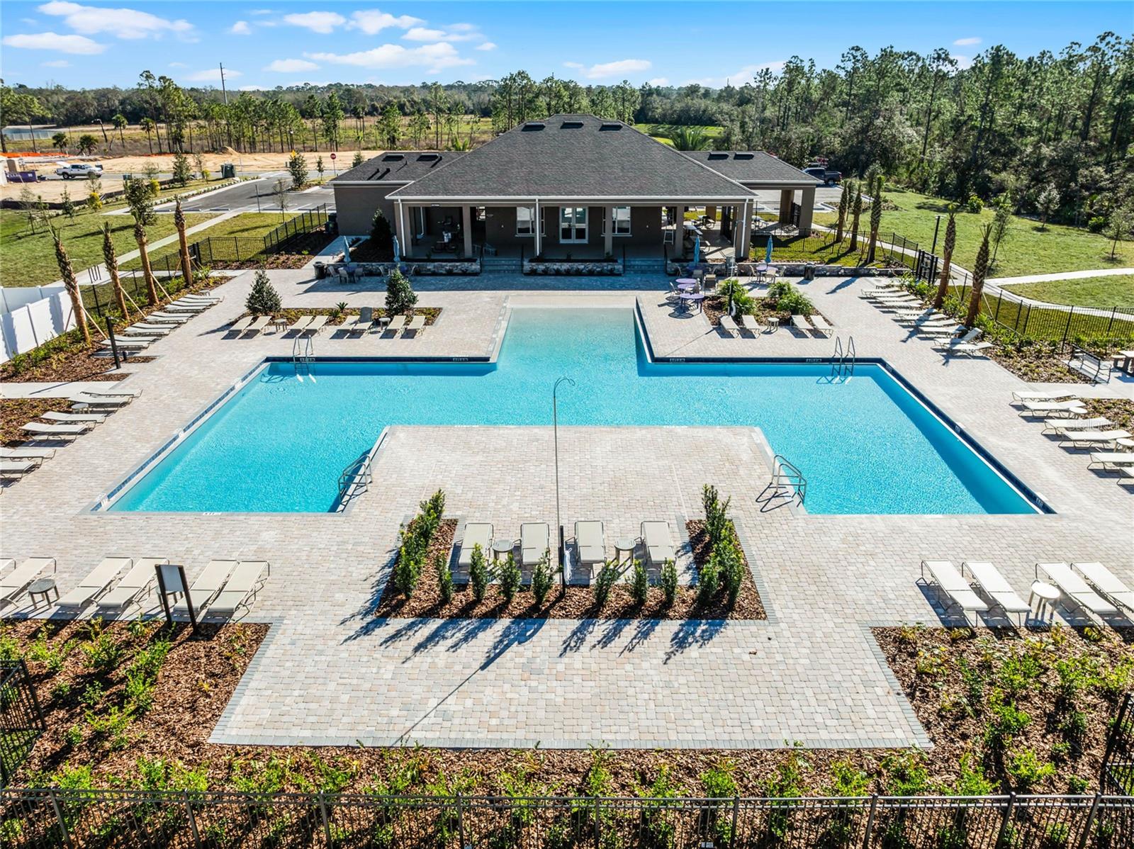 ARCHERS MILL - Residential