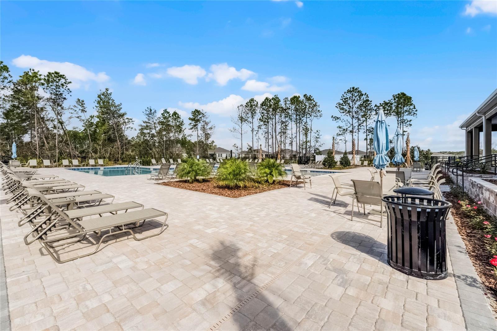 ARCHERS MILL - Residential