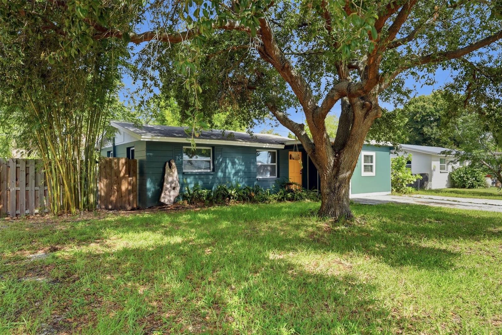 FLORIDA RETIREMENT VILLAGE - Residential