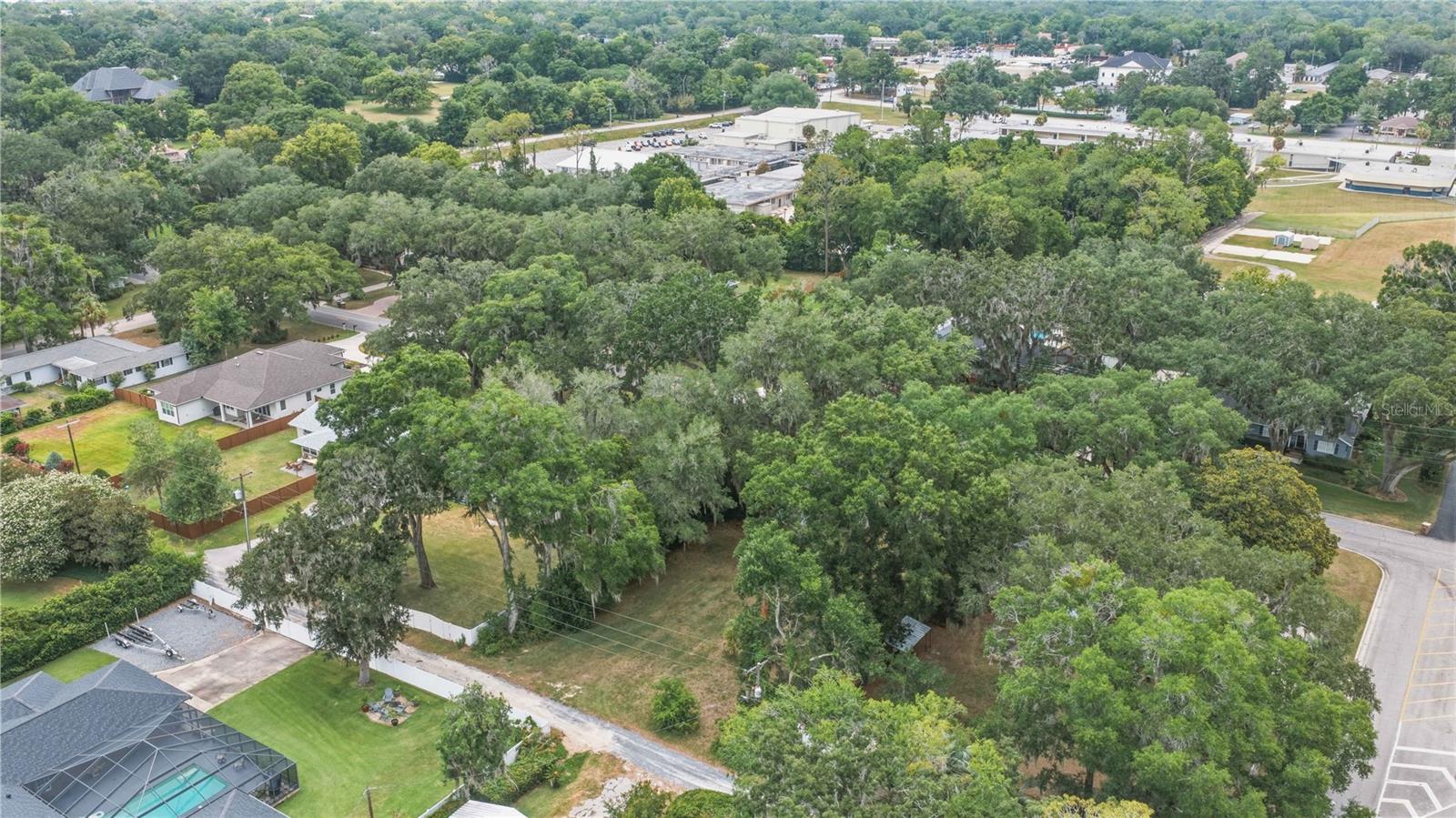 WOODFIELDS - Land