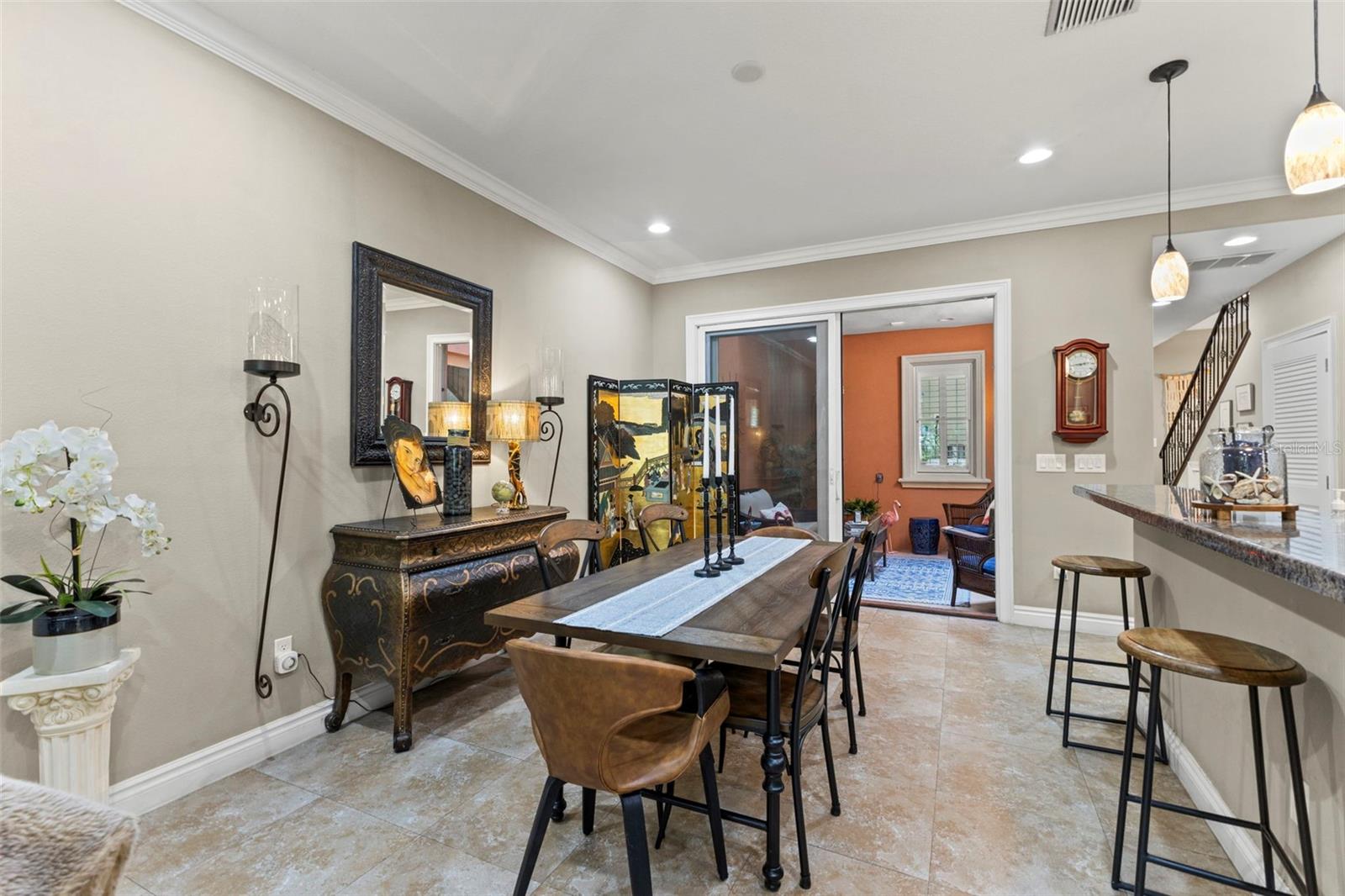 BELLAVILLA LUXURY TWNHMS - Residential