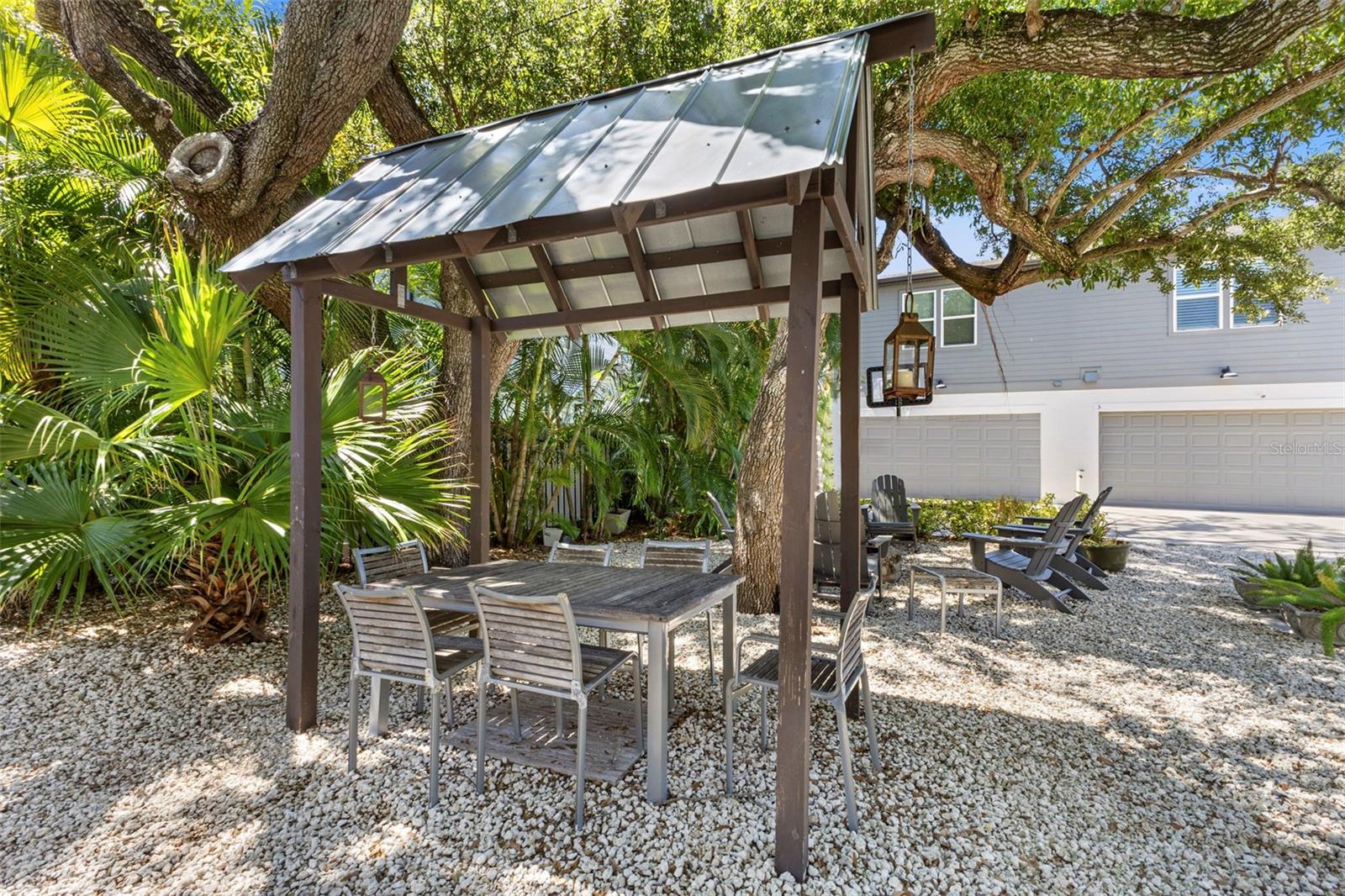 BELLAVILLA LUXURY TWNHMS - Residential