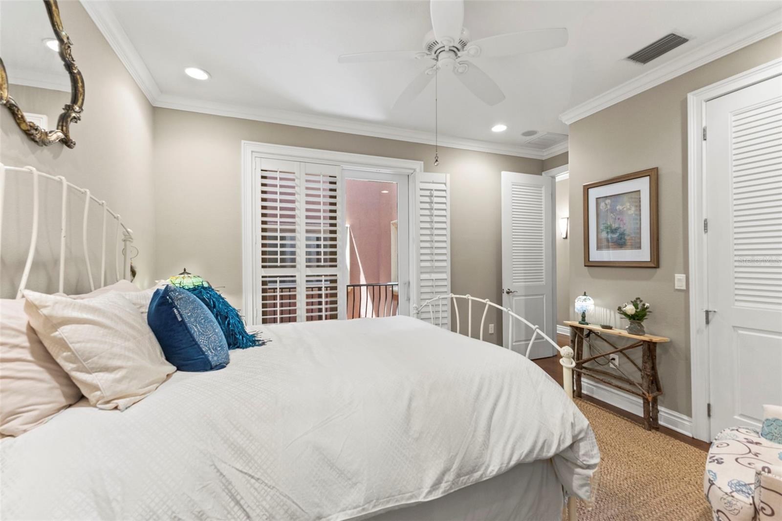 BELLAVILLA LUXURY TWNHMS - Residential