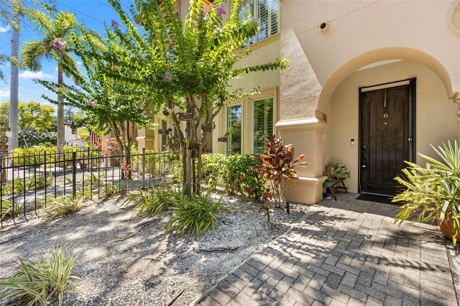 BELLAVILLA LUXURY TWNHMS - Residential