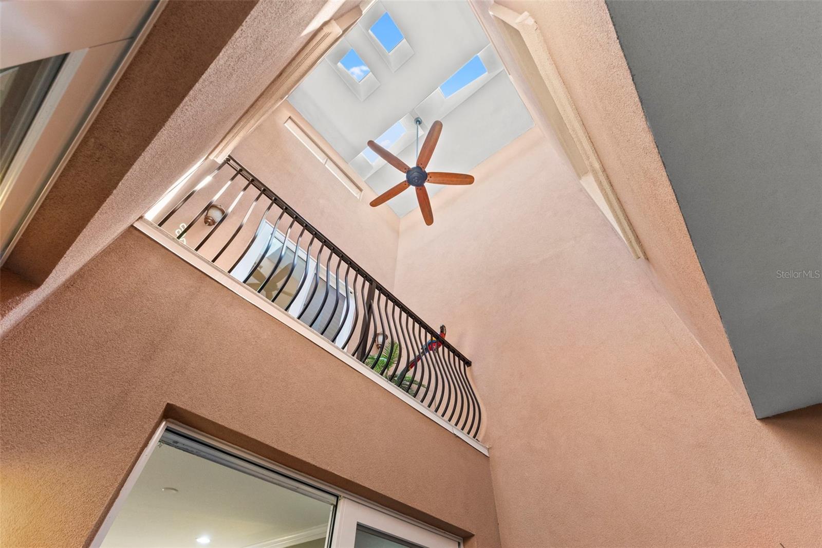 BELLAVILLA LUXURY TWNHMS - Residential