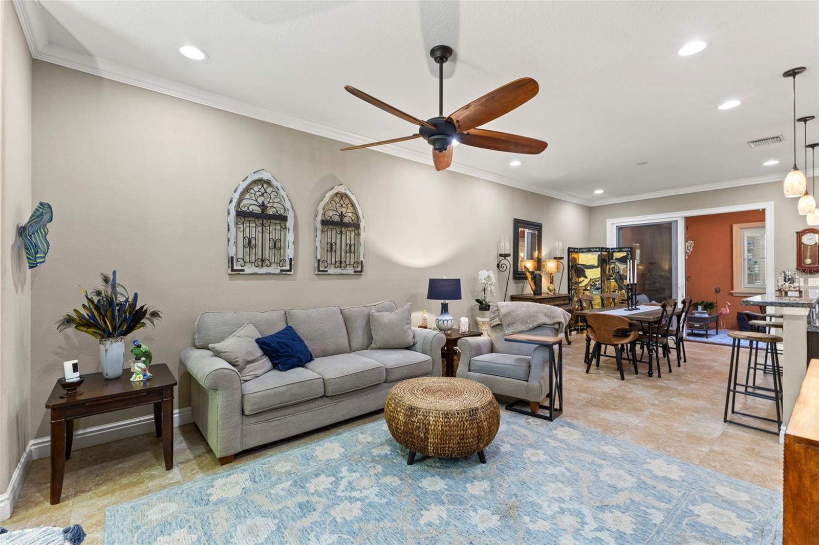 BELLAVILLA LUXURY TWNHMS - Residential