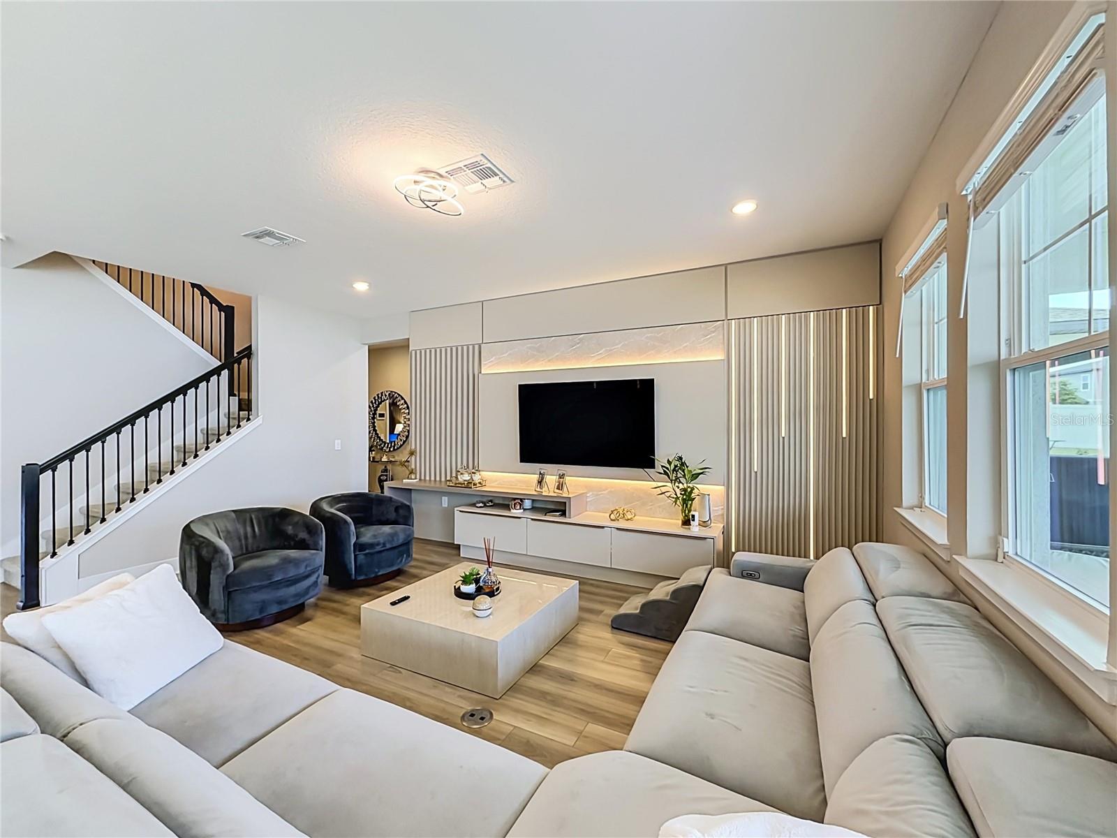 VILLAGES/MINNEOLA HILLS PH 1B - Residential