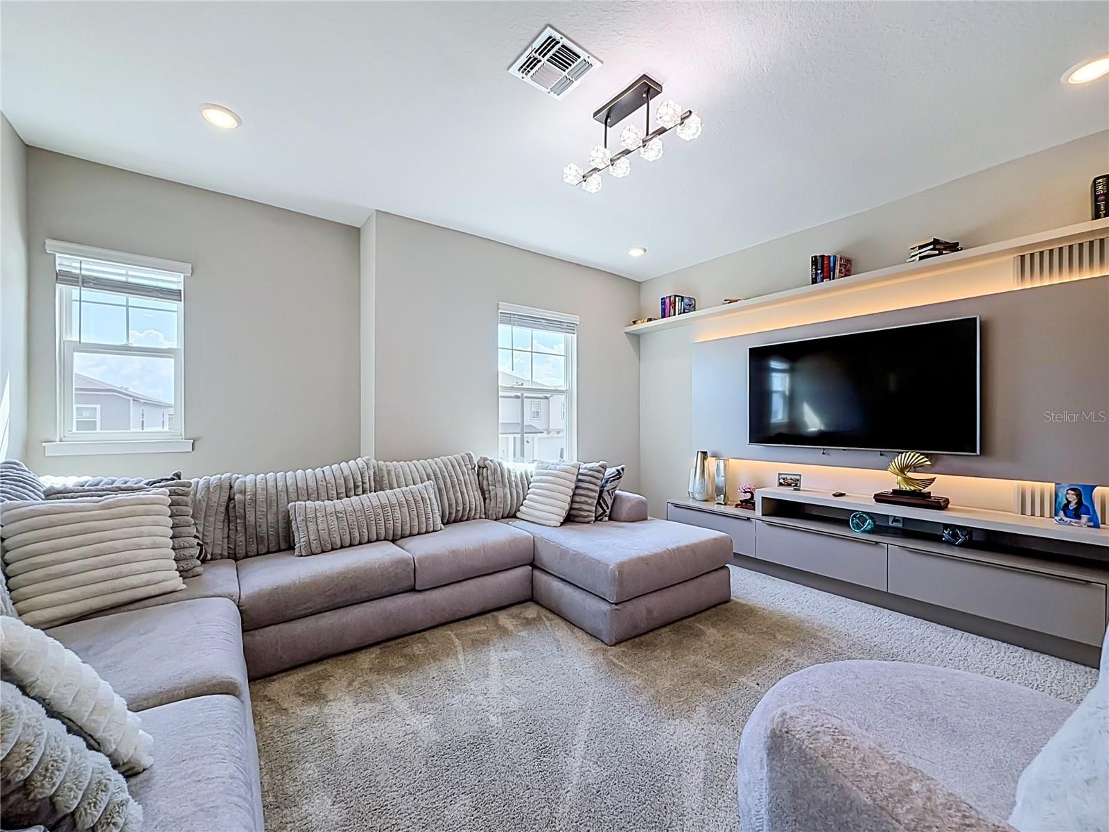 VILLAGES/MINNEOLA HILLS PH 1B - Residential