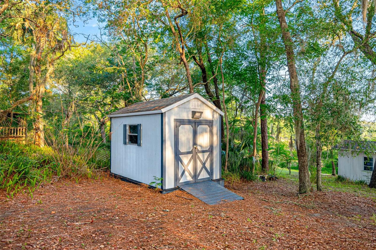 WOODS & LAKES - Residential