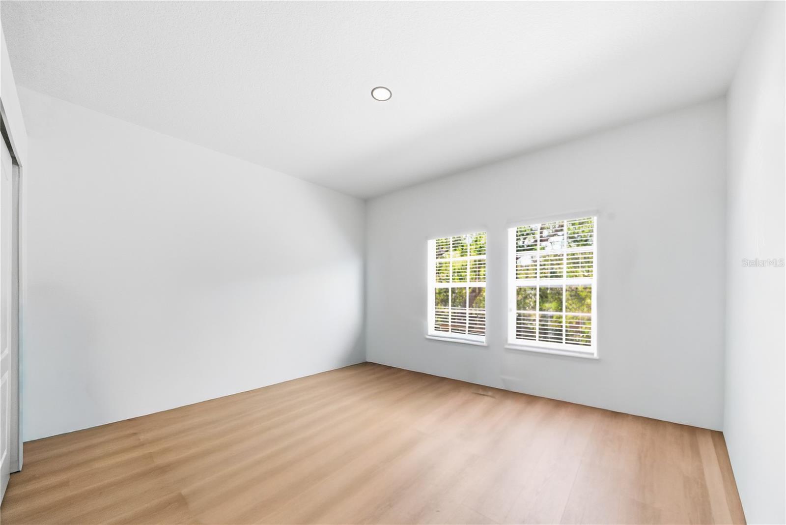 VILLAS/EAST PARK - Residential