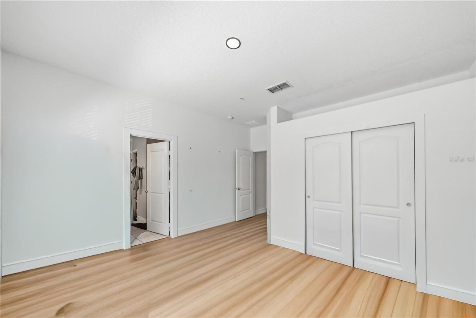 VILLAS/EAST PARK - Residential