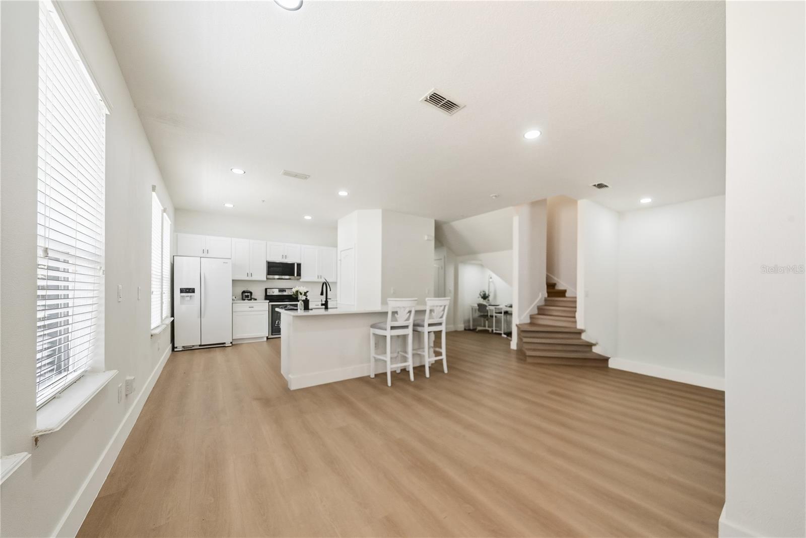 VILLAS/EAST PARK - Residential
