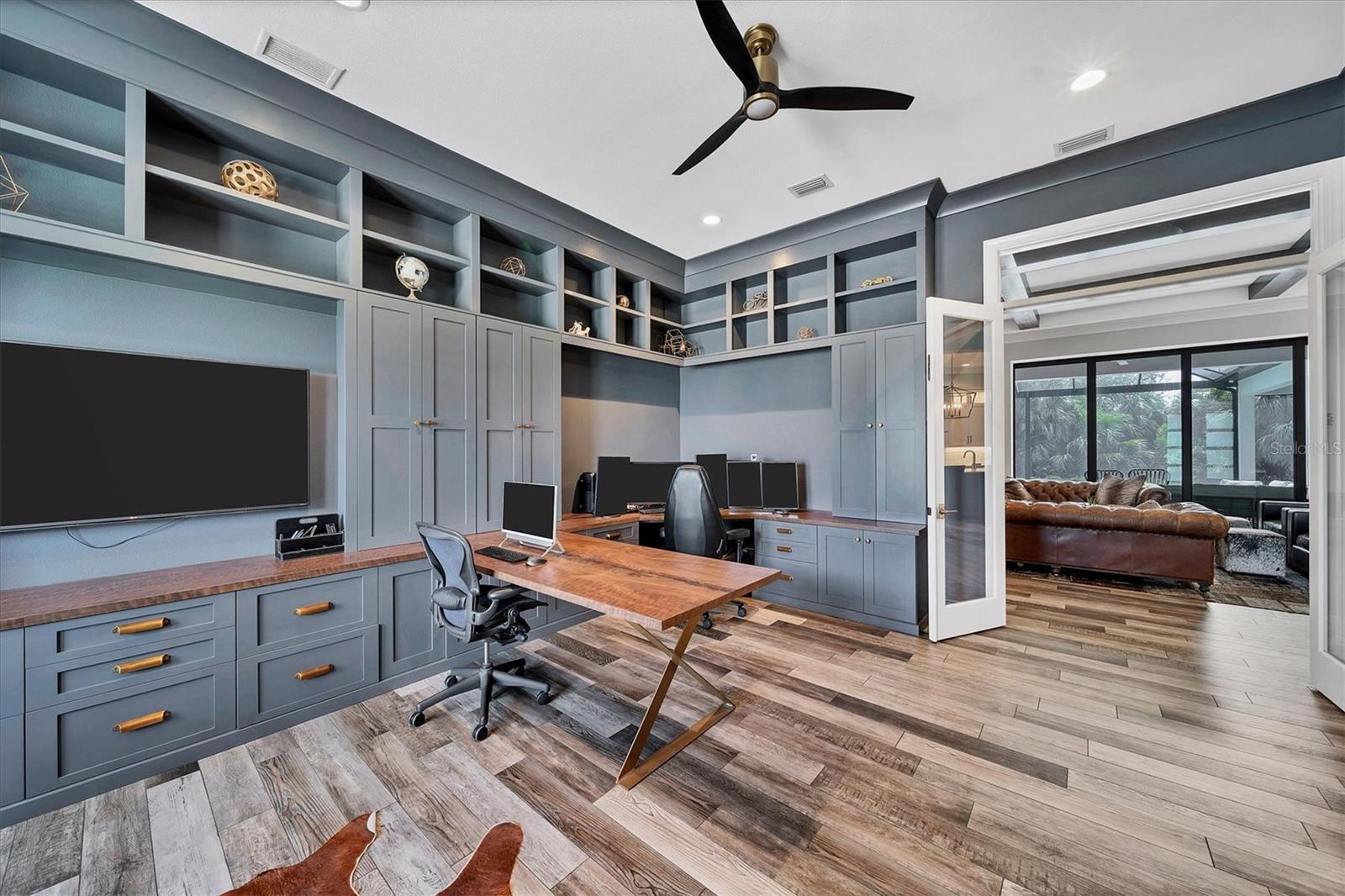 LEGACY ESTS/PALMER RANCH PH I - Residential