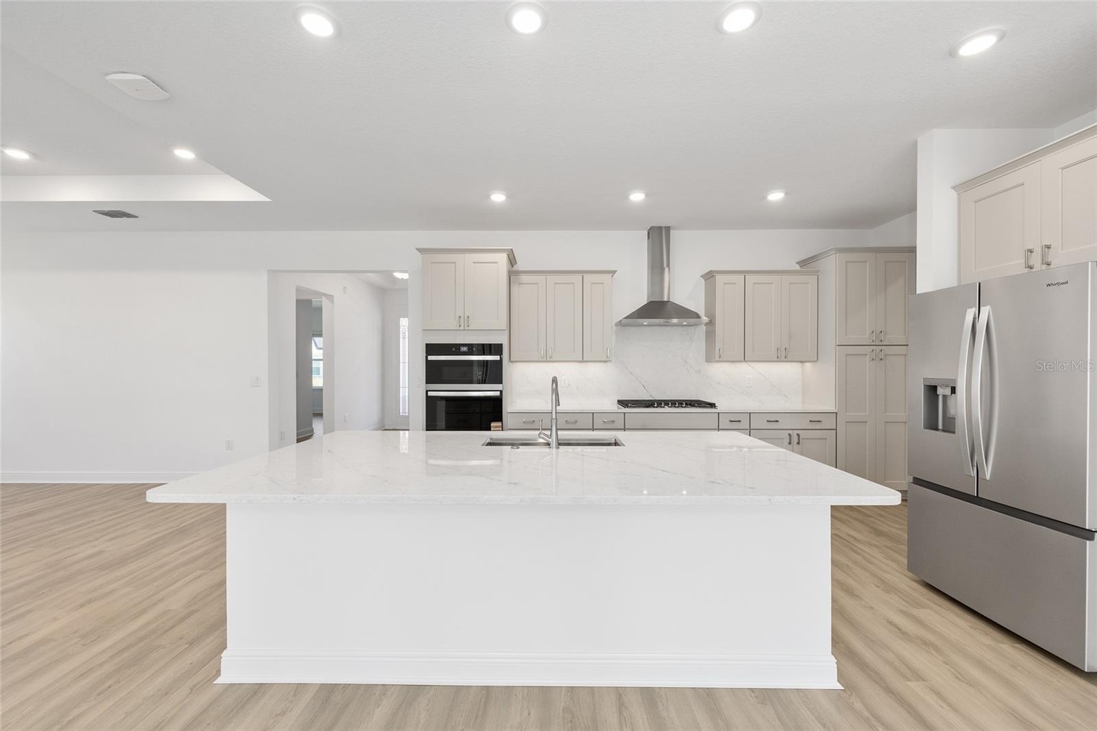 CANDLER HILL - Residential