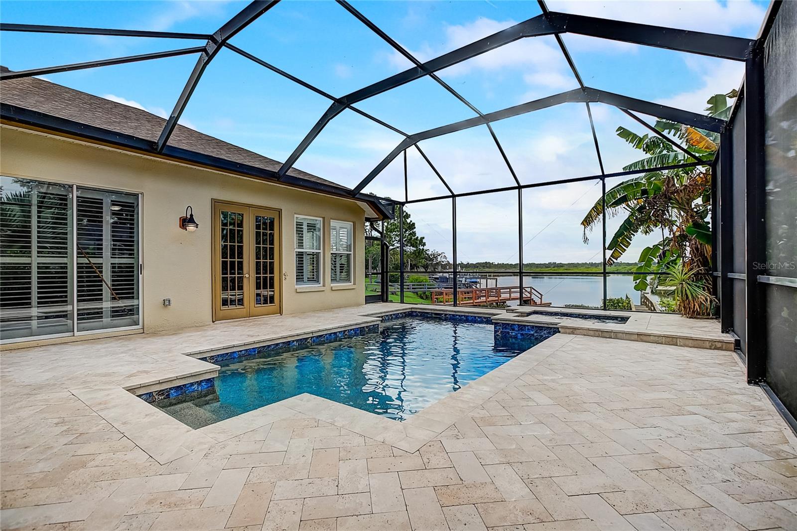 RIVER WATCH - Residential