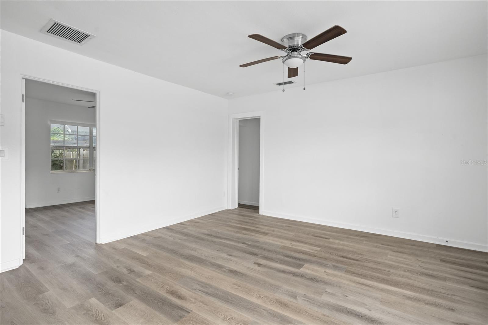 LAKE HIGHLANDS HEIGHTS - Residential Income