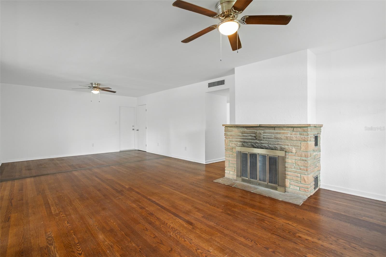 LAKE HIGHLANDS HEIGHTS - Residential Income