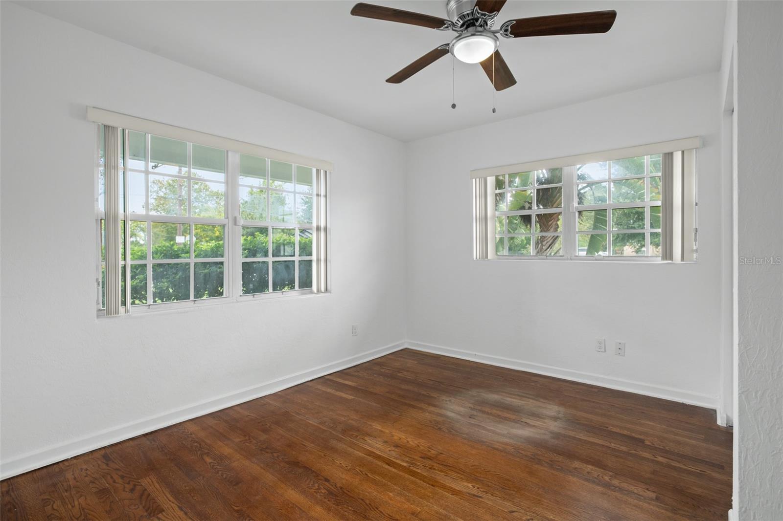 LAKE HIGHLANDS HEIGHTS - Residential Income