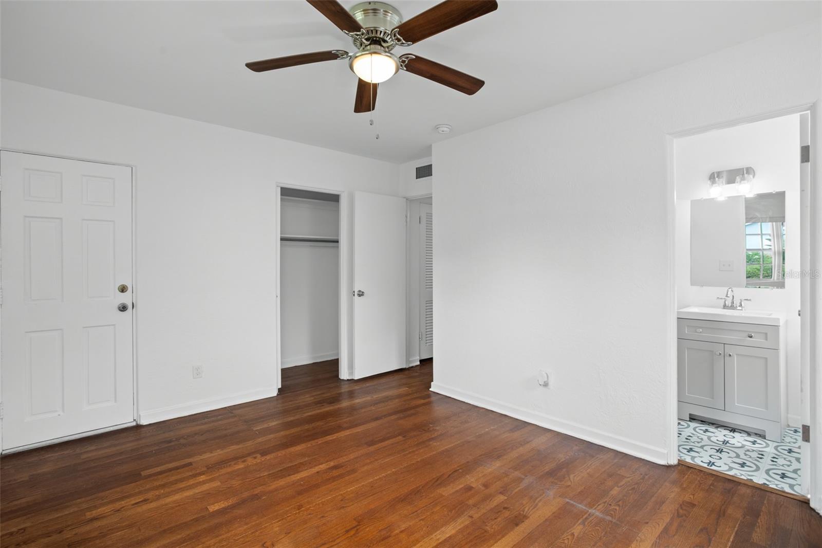 LAKE HIGHLANDS HEIGHTS - Residential Income