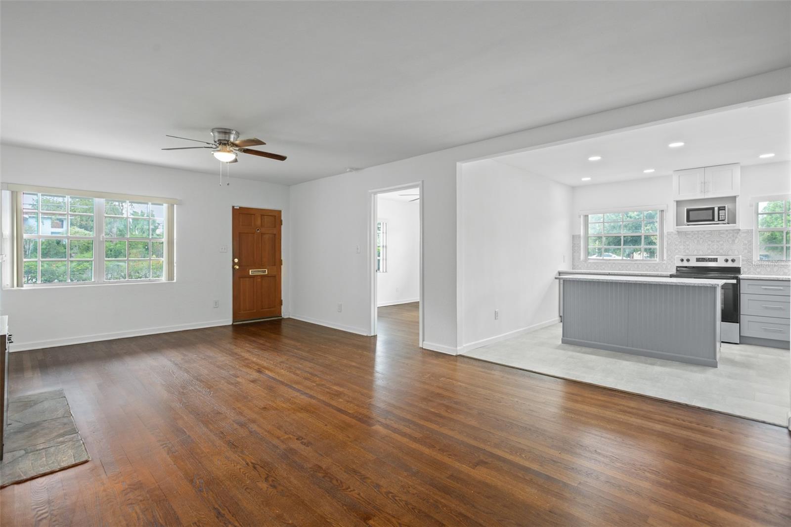LAKE HIGHLANDS HEIGHTS - Residential Income