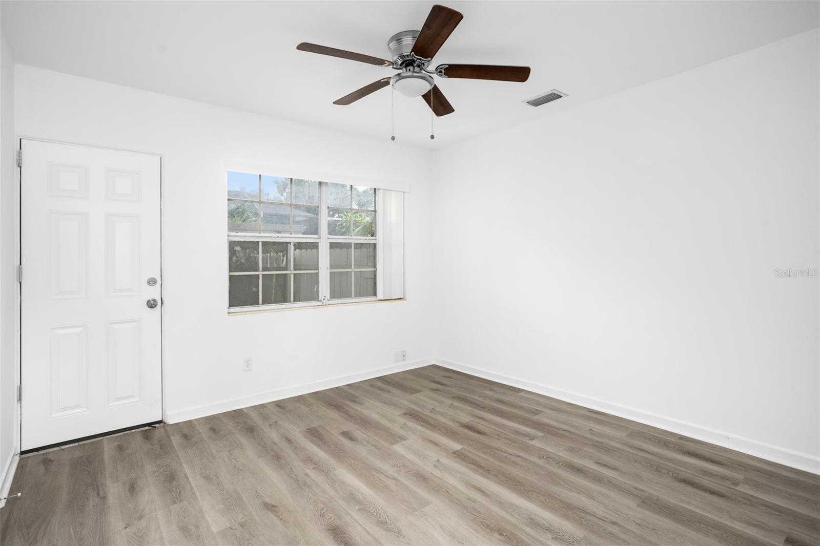 LAKE HIGHLANDS HEIGHTS - Residential Income