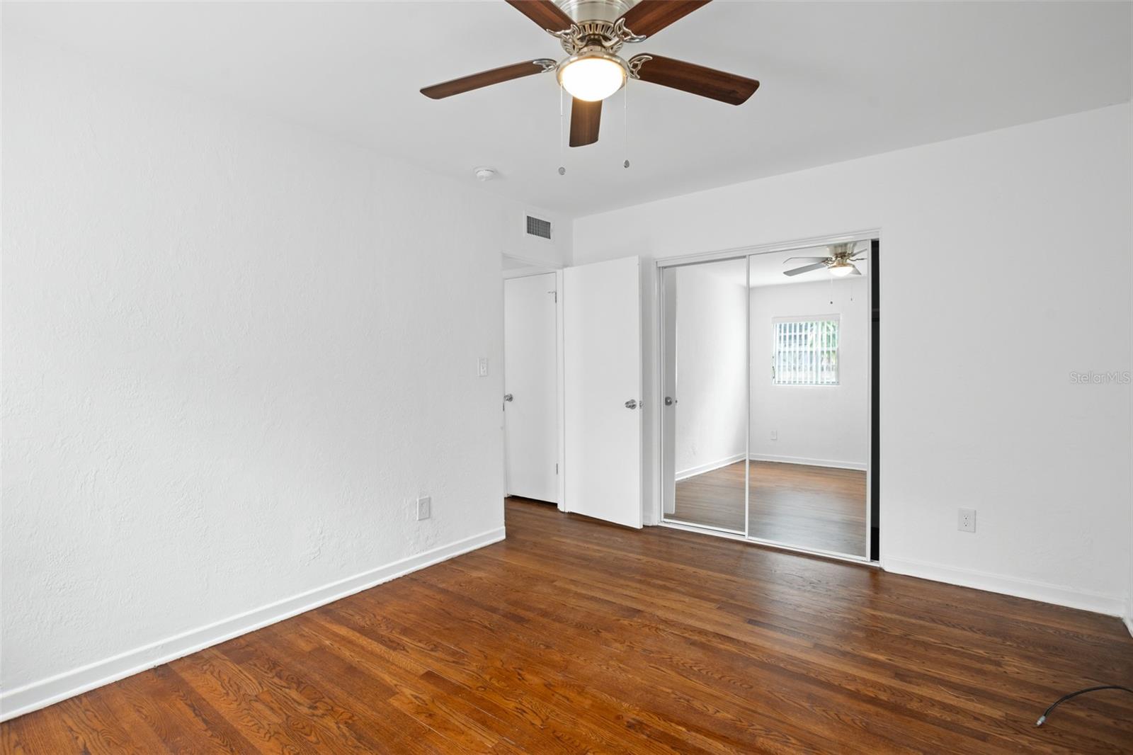 LAKE HIGHLANDS HEIGHTS - Residential Income