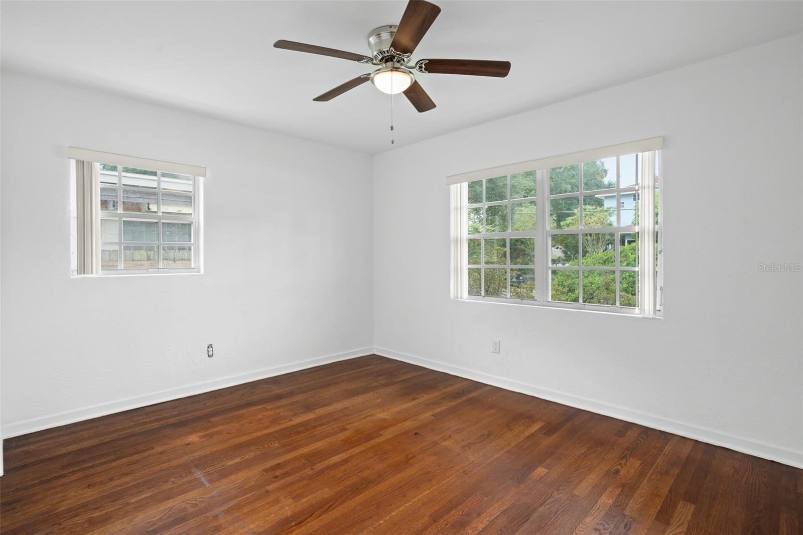 LAKE HIGHLANDS HEIGHTS - Residential Income