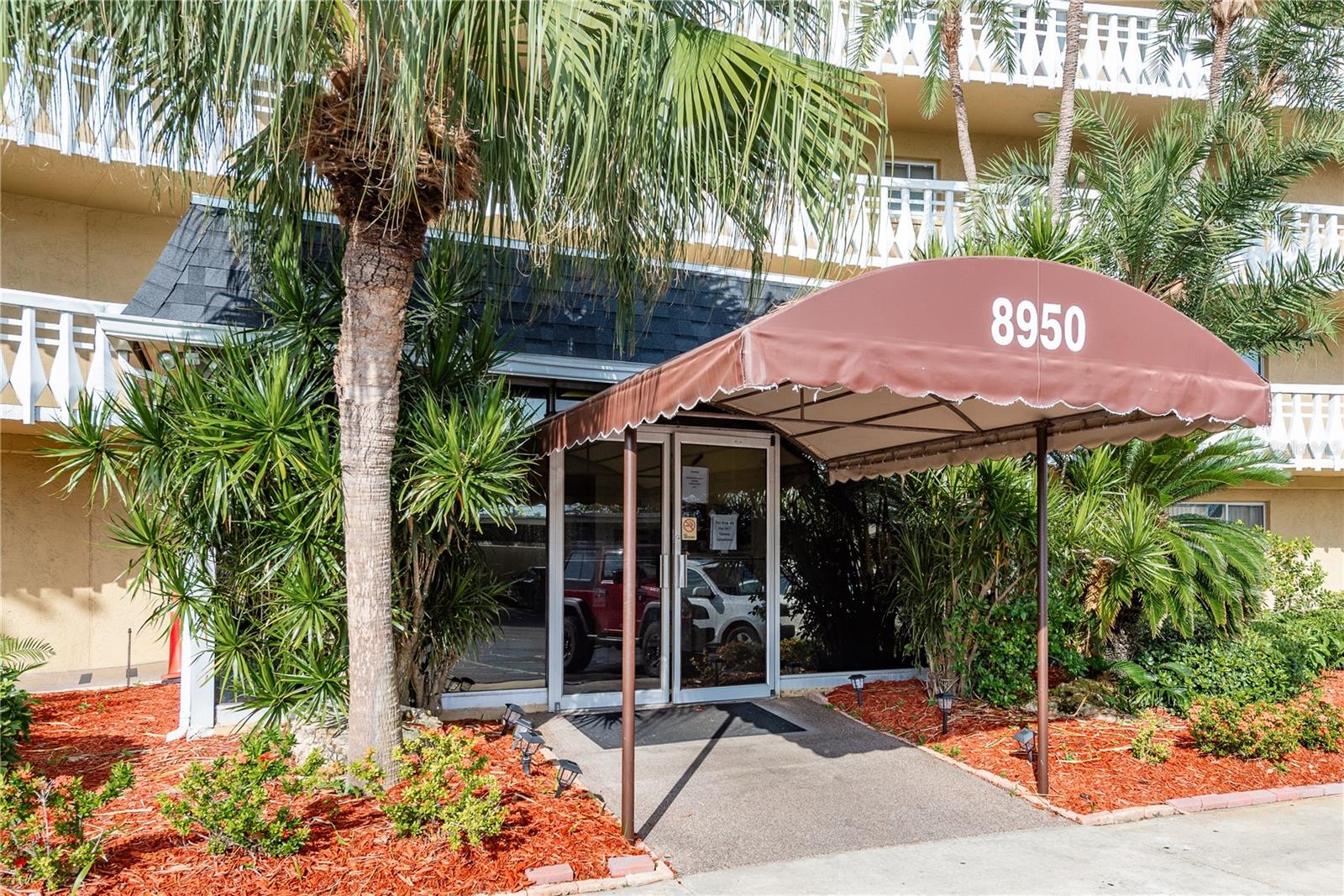 SEMINOLE-ON-THE-GREEN CAVALIER BLDG - Residential