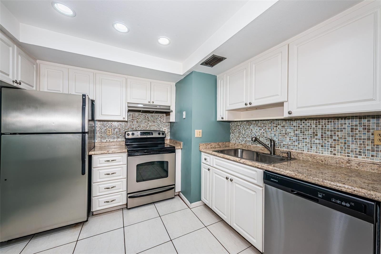 ESTANCIA CONDO - Residential