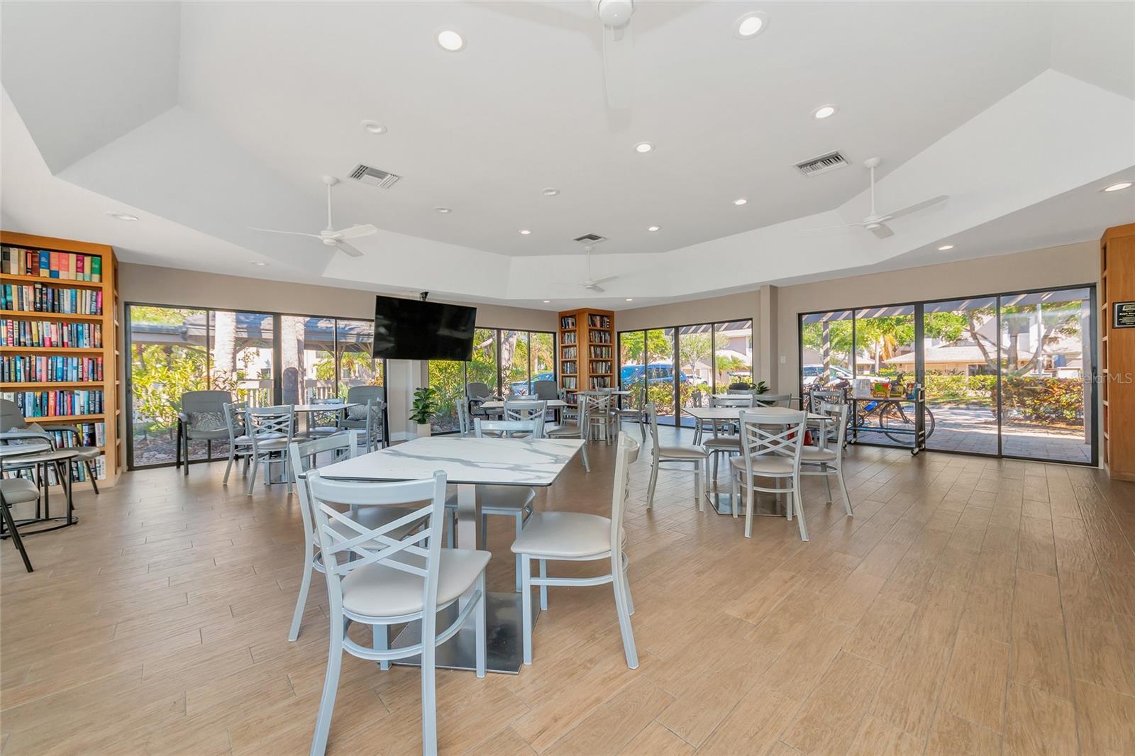 EAGLES POINT AT THE LANDINGS, BAYVIEW HOMES I - Residential