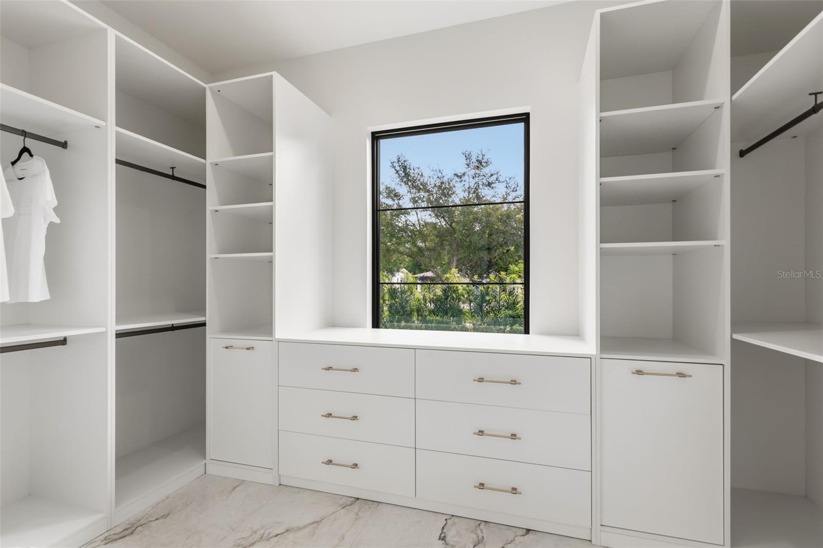 KENILWORTH SHORES SEC 01 - Residential