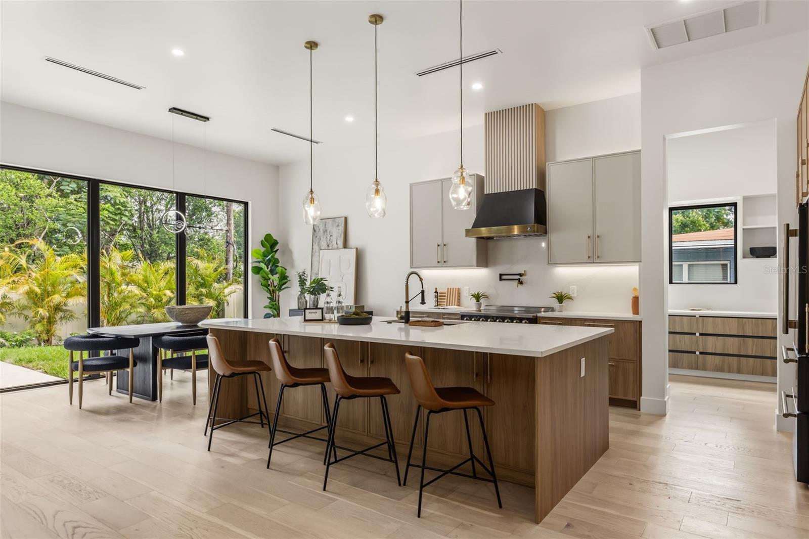 KENILWORTH SHORES SEC 01 - Residential