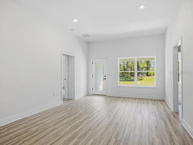 BRIARWOOD - Residential